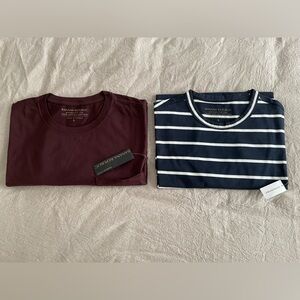 Banana Republic Men’s Short Sleeve Supima Cotton Tees (qty 2), Size L, NWT